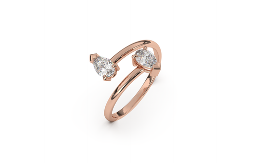 טבעת ספרינג משובצת יהלומים בצורת טיפה